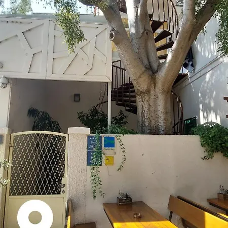 Mima's 4* Omis